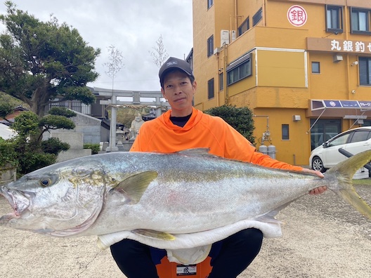 丸銀釣りセンター 大物釣果 ヒラス